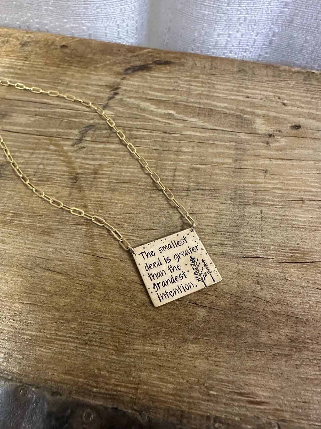 WordsByHeartCo Smallest Deed Collana quadrata argento 18"