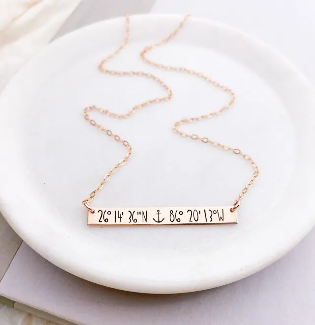 WordsByHeartCo Custom Coordinates collana barra argento 925
