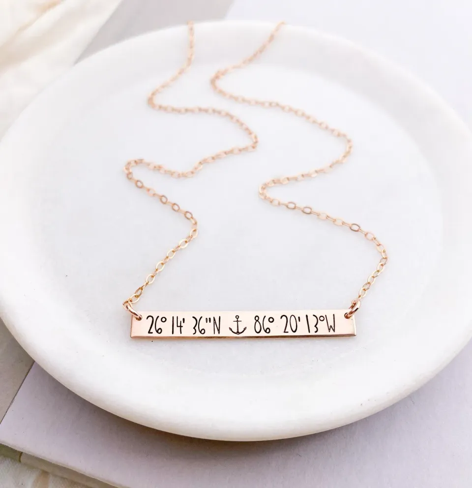 WordsByHeartCo Custom Coordinates collana barra argento 925