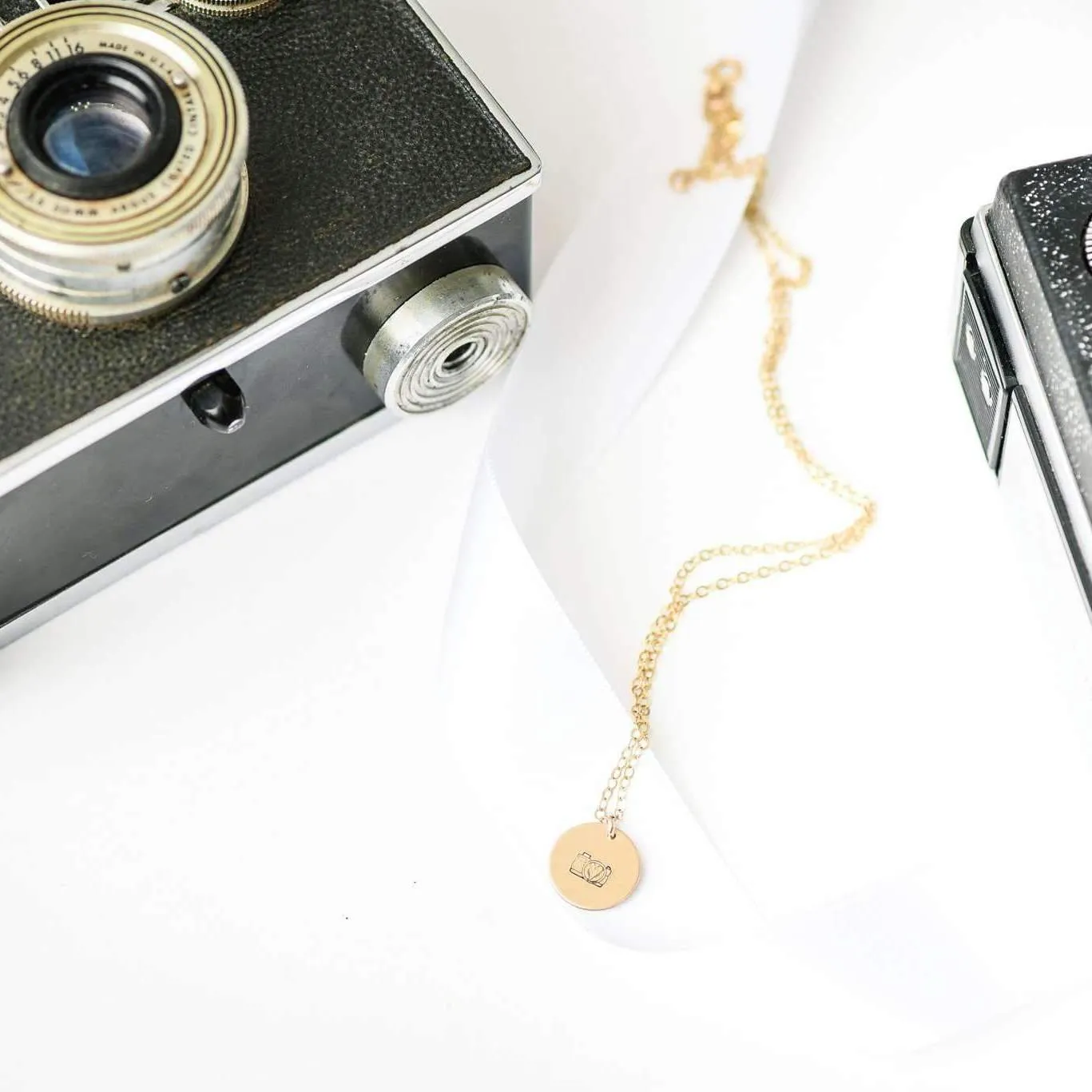 WordsByHeartCo Capturing Hearts Camera collana disco argento 40 cm