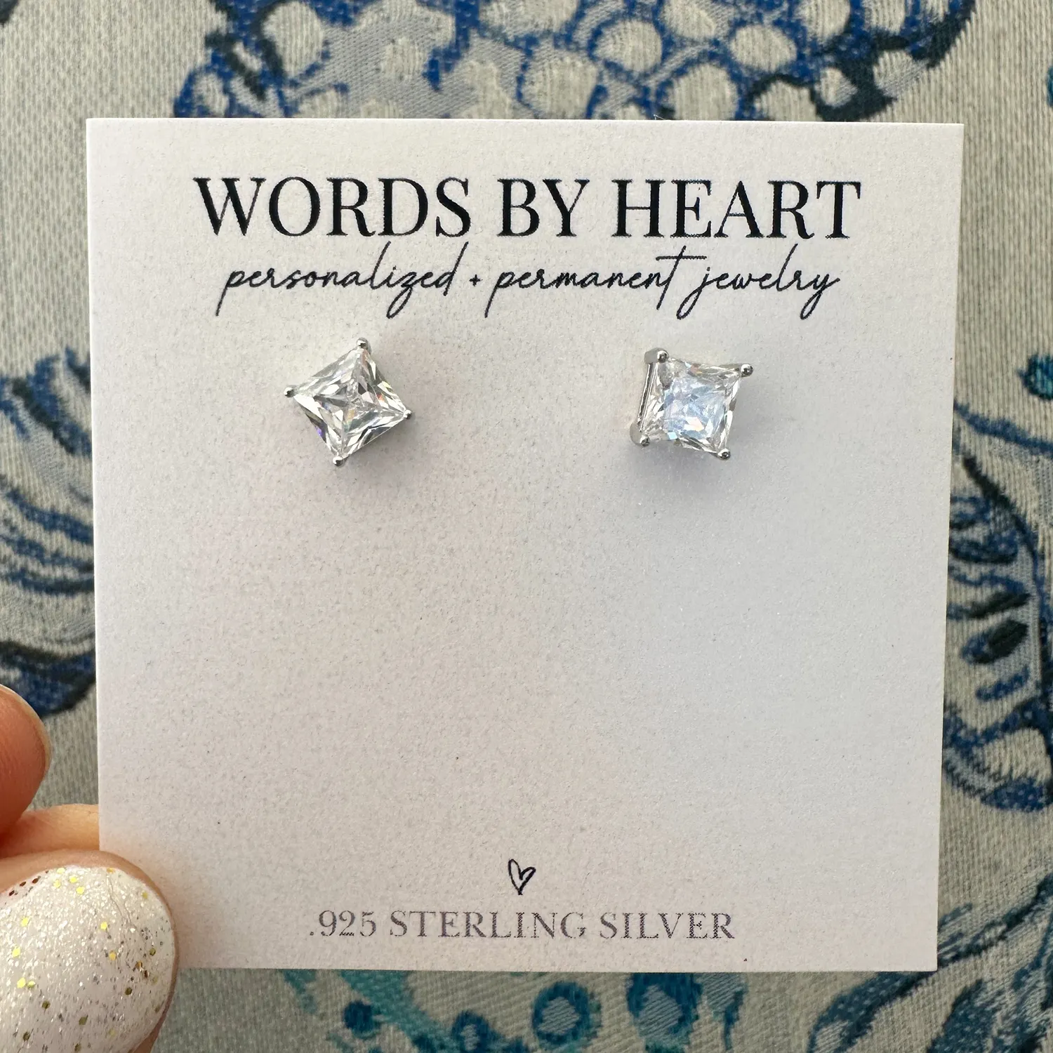 WordsByHeartCo 8mm Square CZ orecchini argento pietra