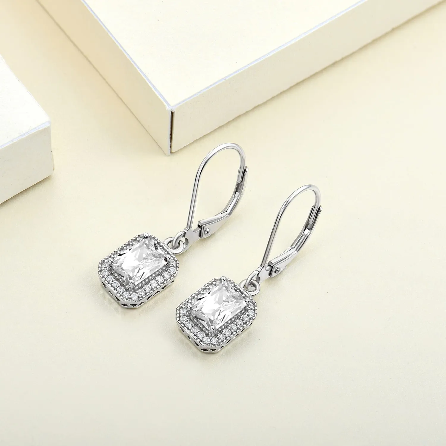 YL Rettangolare orecchini argento zirconia aprile