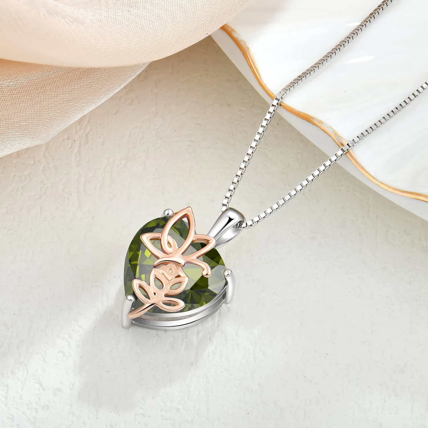 YL Rosa Farfalla Cuore collana argento 925 peridoto agosto