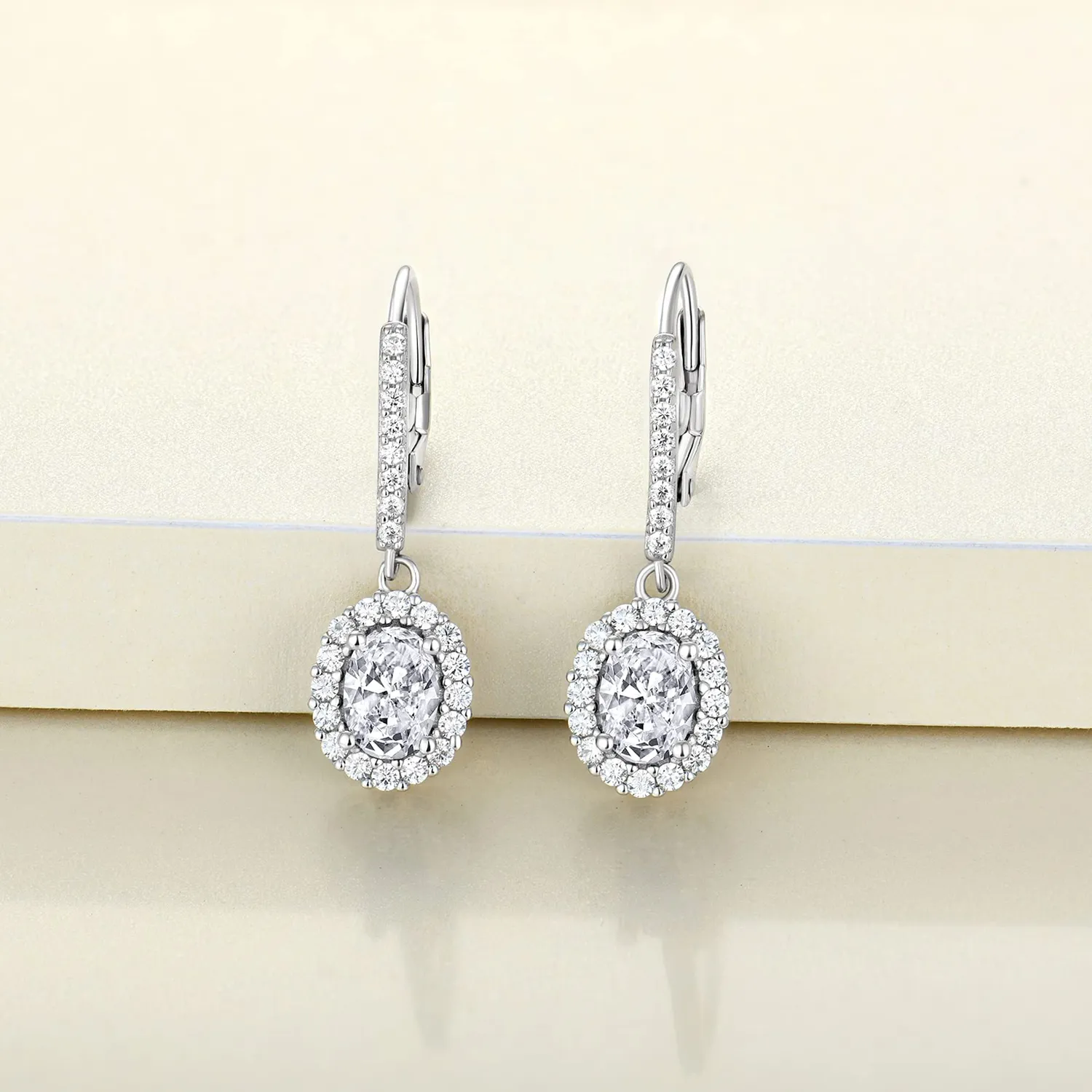 YL Ovale orecchini argento 925 zirconia cubica aprile