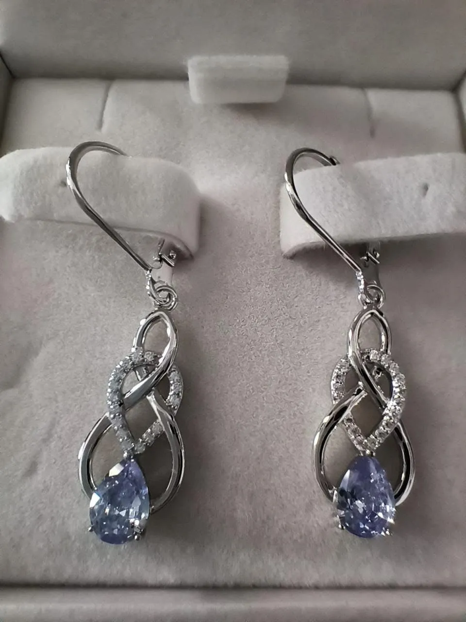 YL Pera orecchini argento 925 giugno alessandrite