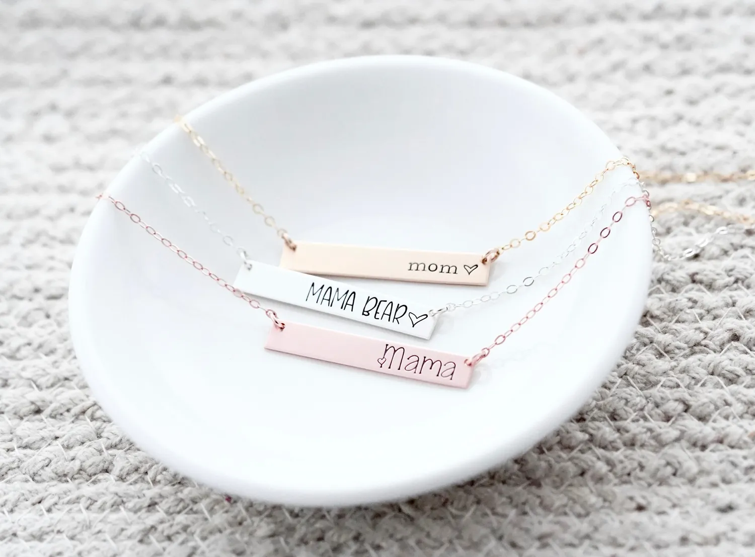 WordsByHeartCo Personalized Bar Collana argento small 16" incisa