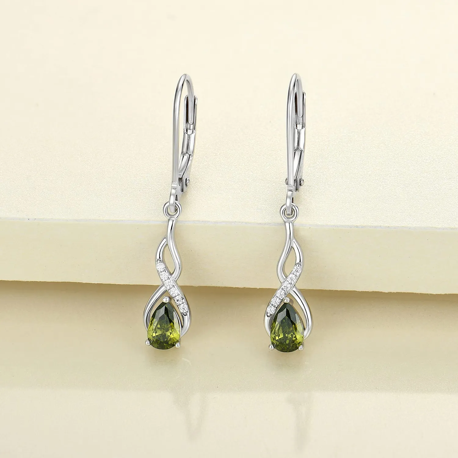 YL Infinito Orecchini Argento 925 Peridot Agosto