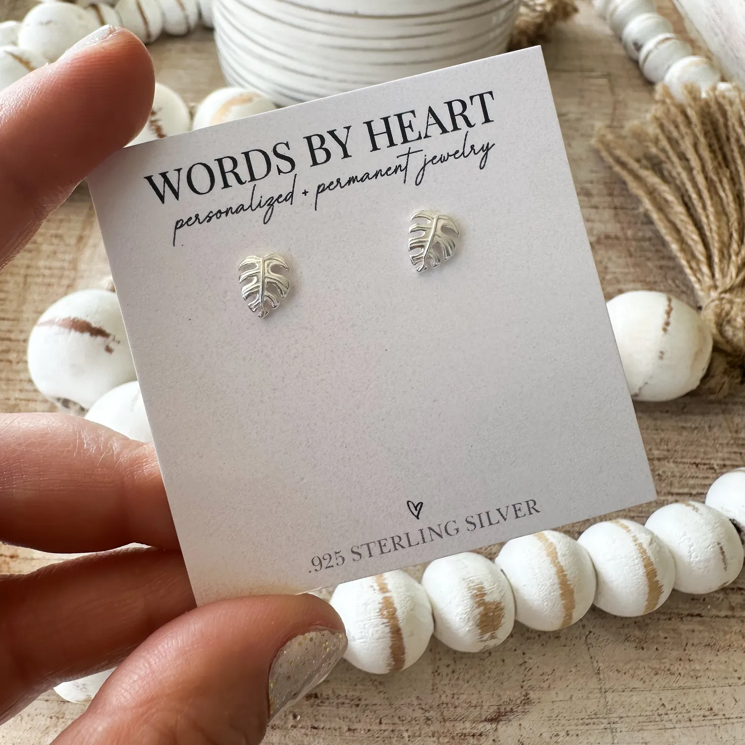 WordsByHeartCo Monstera Leaf orecchini a lobo argento foglia tropicale
