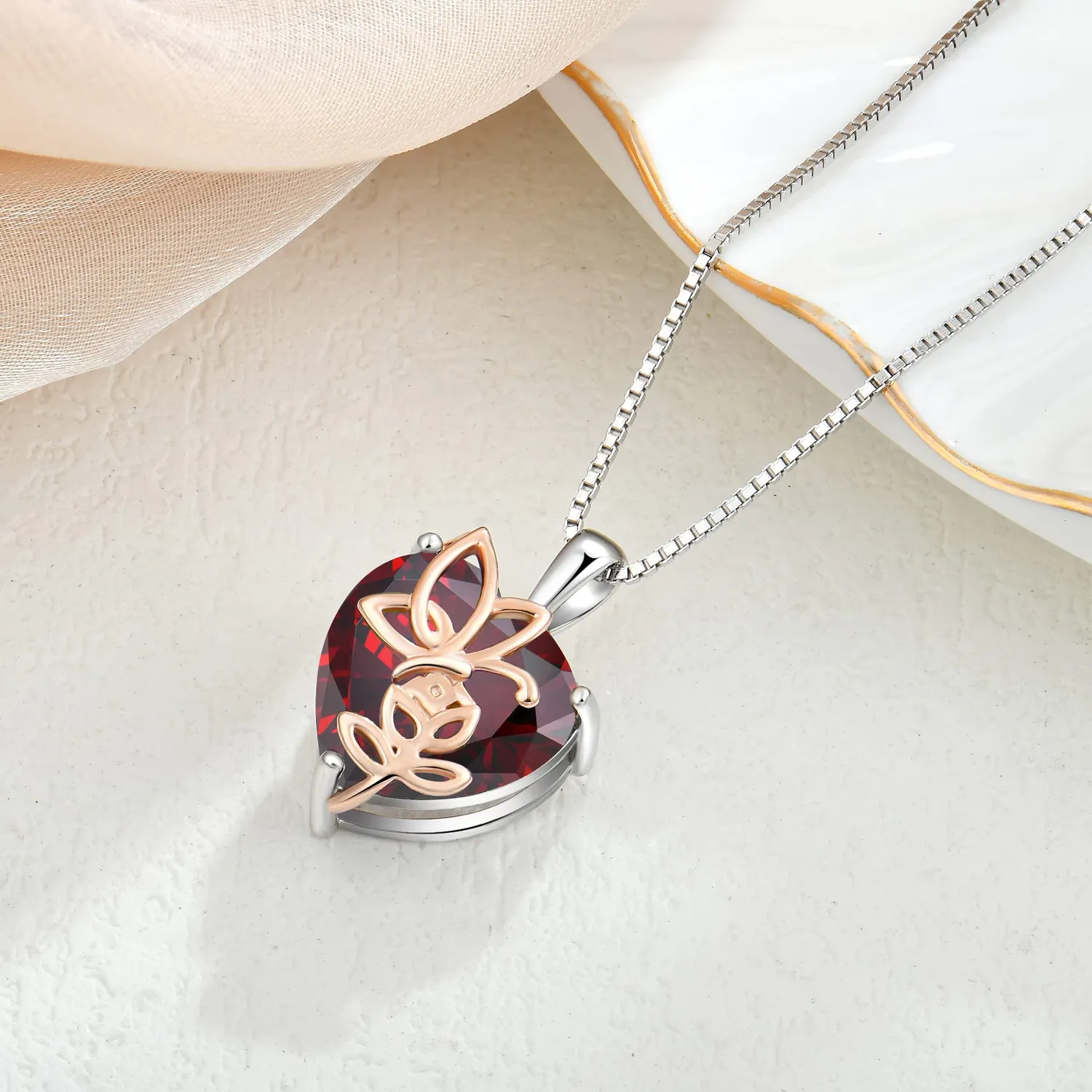 YL Rosa Farfalla Cuore Collana Argento 925 Granato