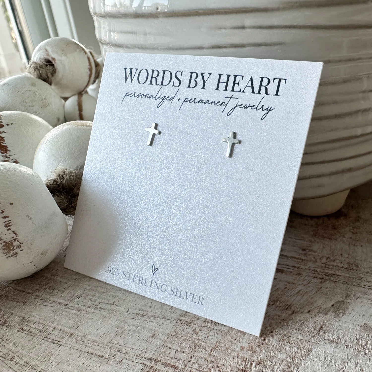 WordsByHeartCo Simple Cross orecchini a lobo argento 925 croce piccola