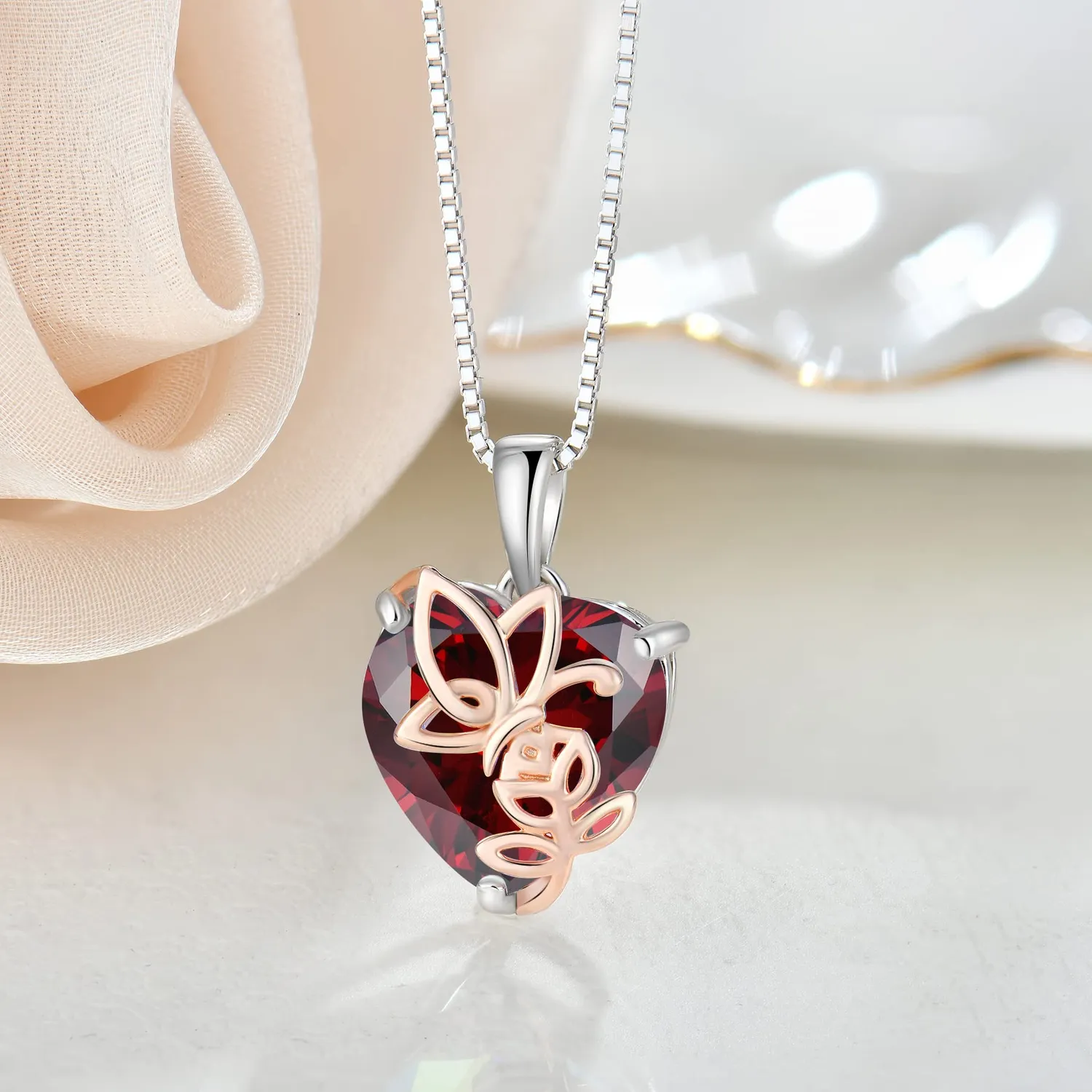 YL Rosa Farfalla Cuore Collana Argento 925 Granato