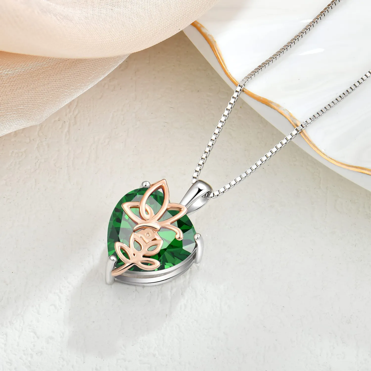 YL Rosa Farfalla Cuore collana argento 925 smeraldo maggio