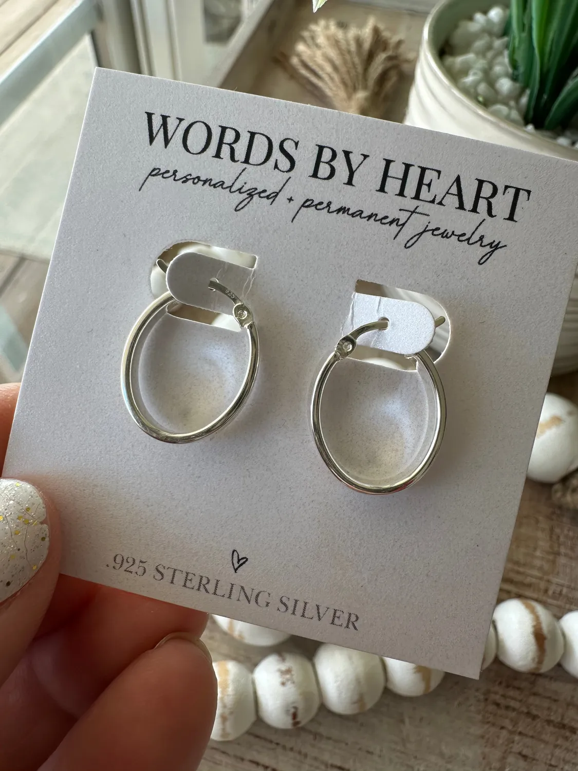WordsByHeartCo Flat Oval Hoops Orecchini small argento twist