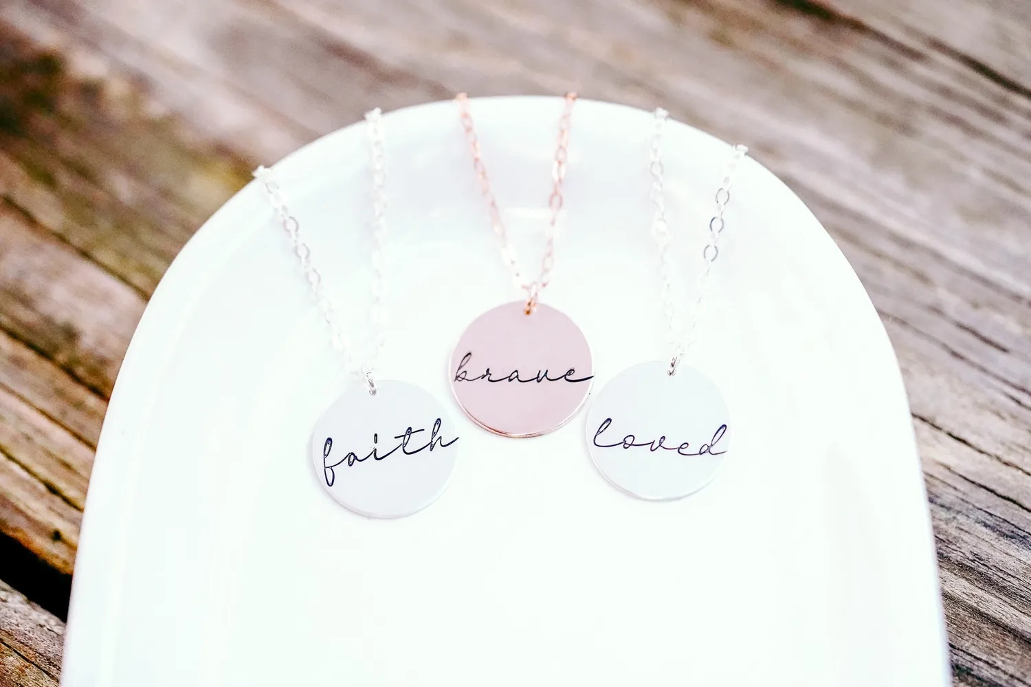 WordsByHeartCo Word of the Year collana disco argento 925 incisa
