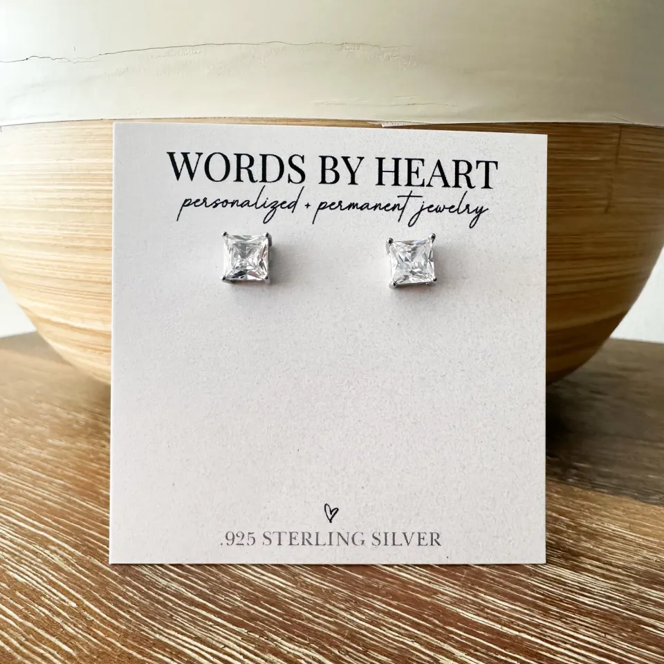 WordsByHeartCo 8mm Square CZ orecchini argento pietra