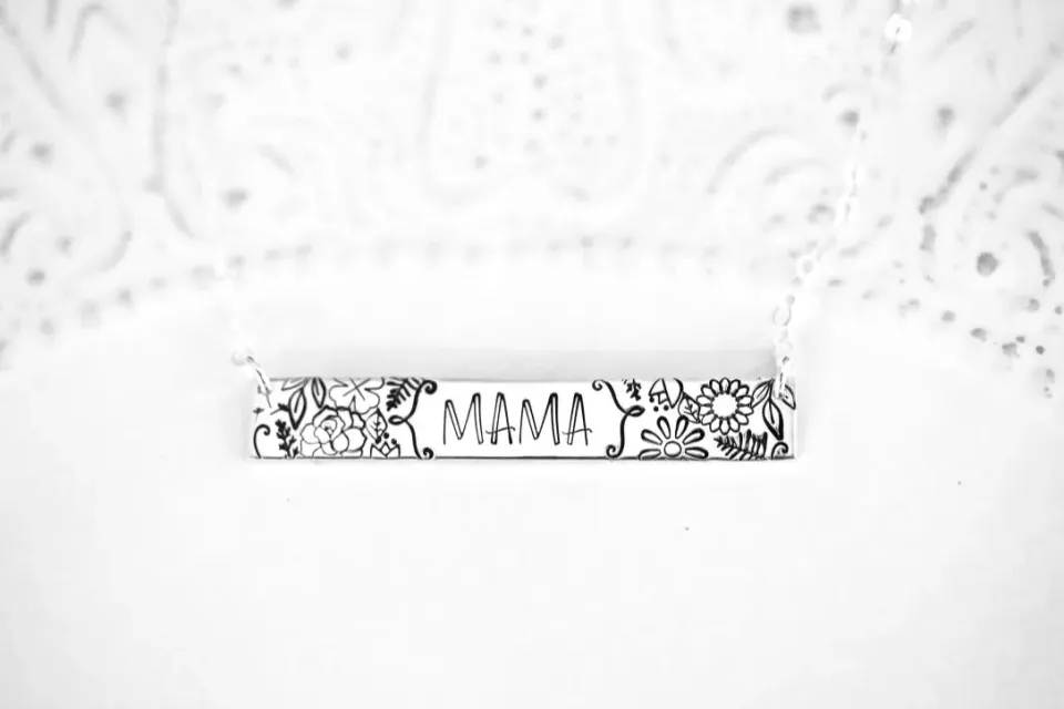 WordsByHeartCo Floral Mama collana barra argento 925 mamma
