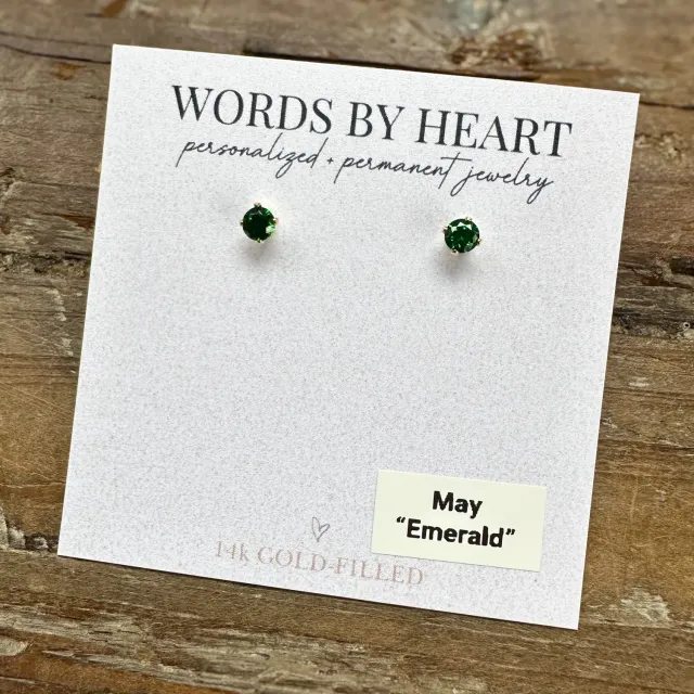 WordsByHeartCo 4mm Birthstone orecchini punto luce argento aprile